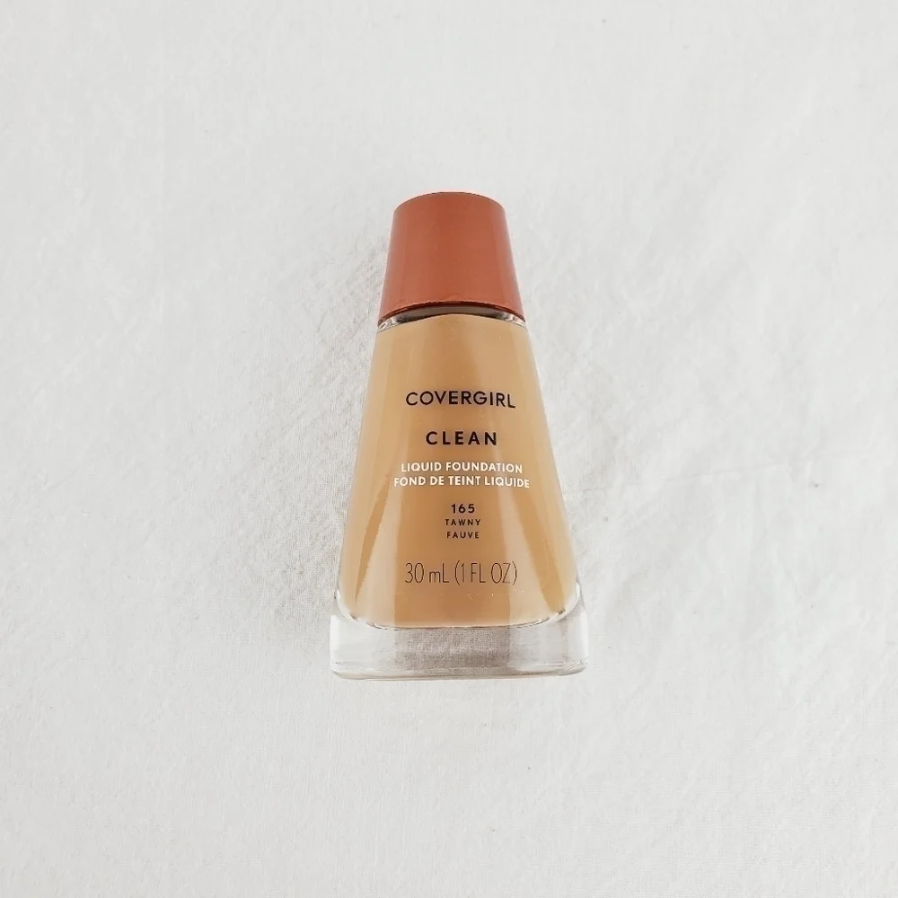 LAST ONE 🔥Covergirl clean foundation tawny 165